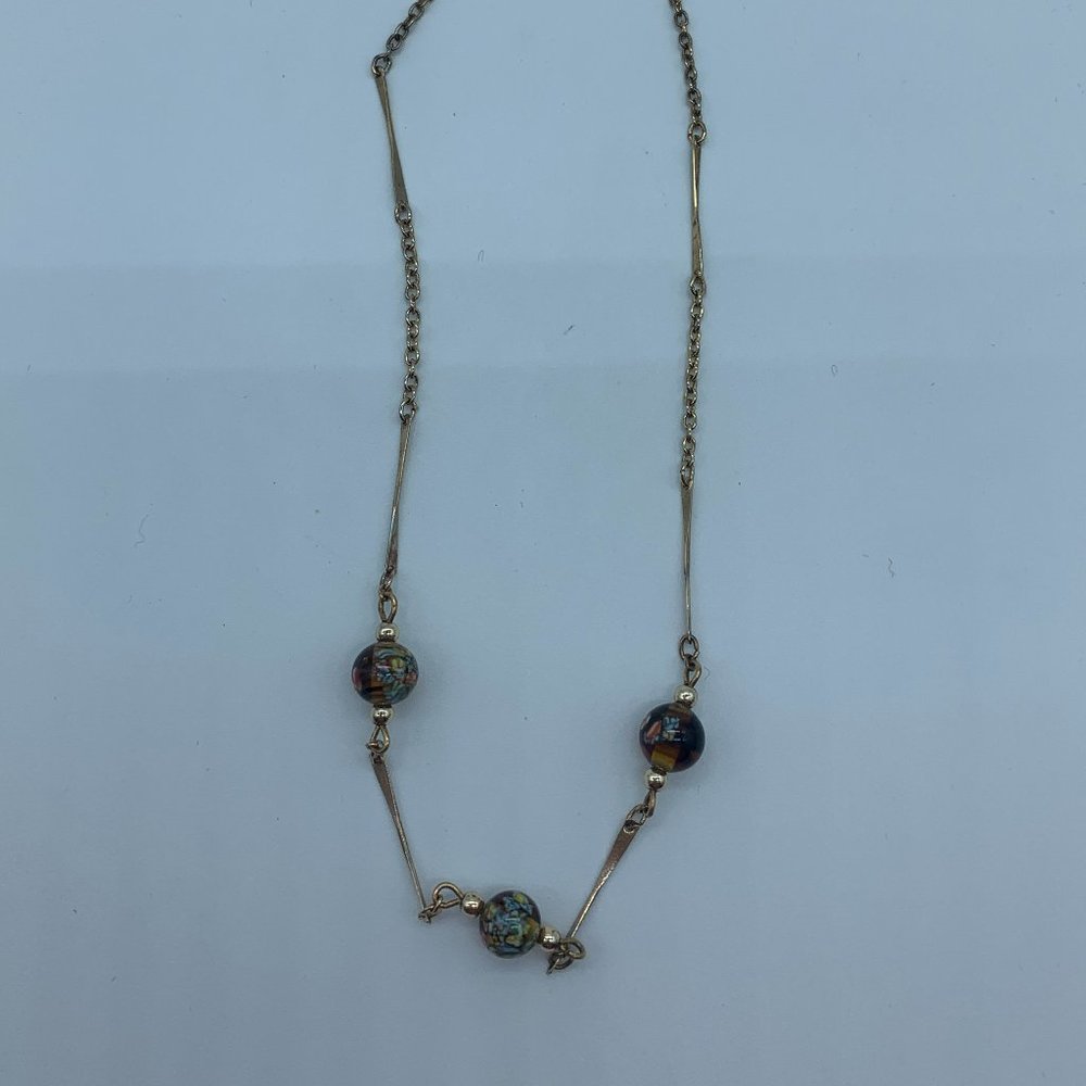Custom Jewelry Brown Stone Necklace with Flower Design